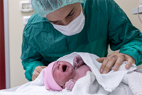 חיבור לתינוק מהרגע הראשון גם בחדר ניתוח